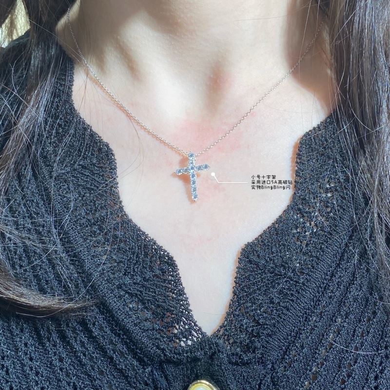 T*f*ny necklaces